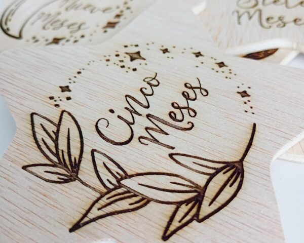 Cumplemeses estrella de madera - Imagen 3