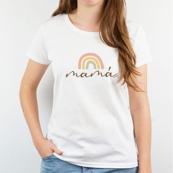 Camiseta arcoiris mamá