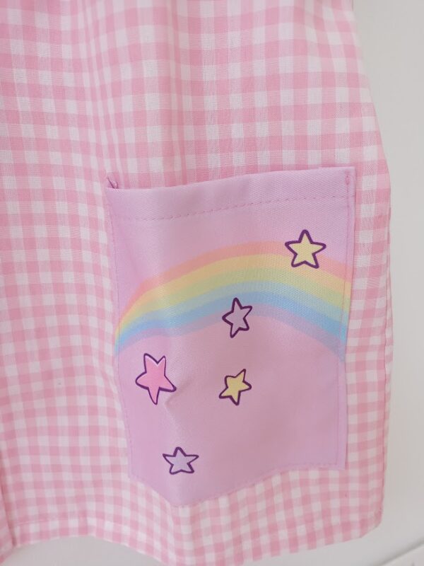 Bata escolar bolsillos unicornio rosa - Imagen 3