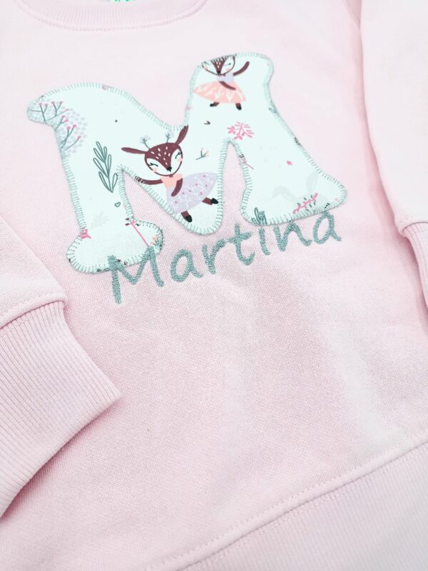 Sudadera personalizada inicial Cervatilla rosa - Imagen 2