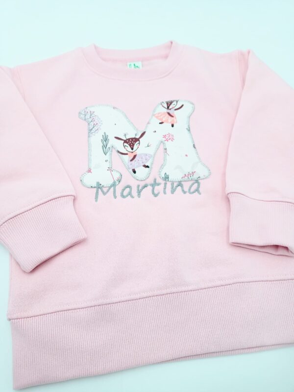 Sudadera personalizada inicial Cervatilla rosa - Imagen 3